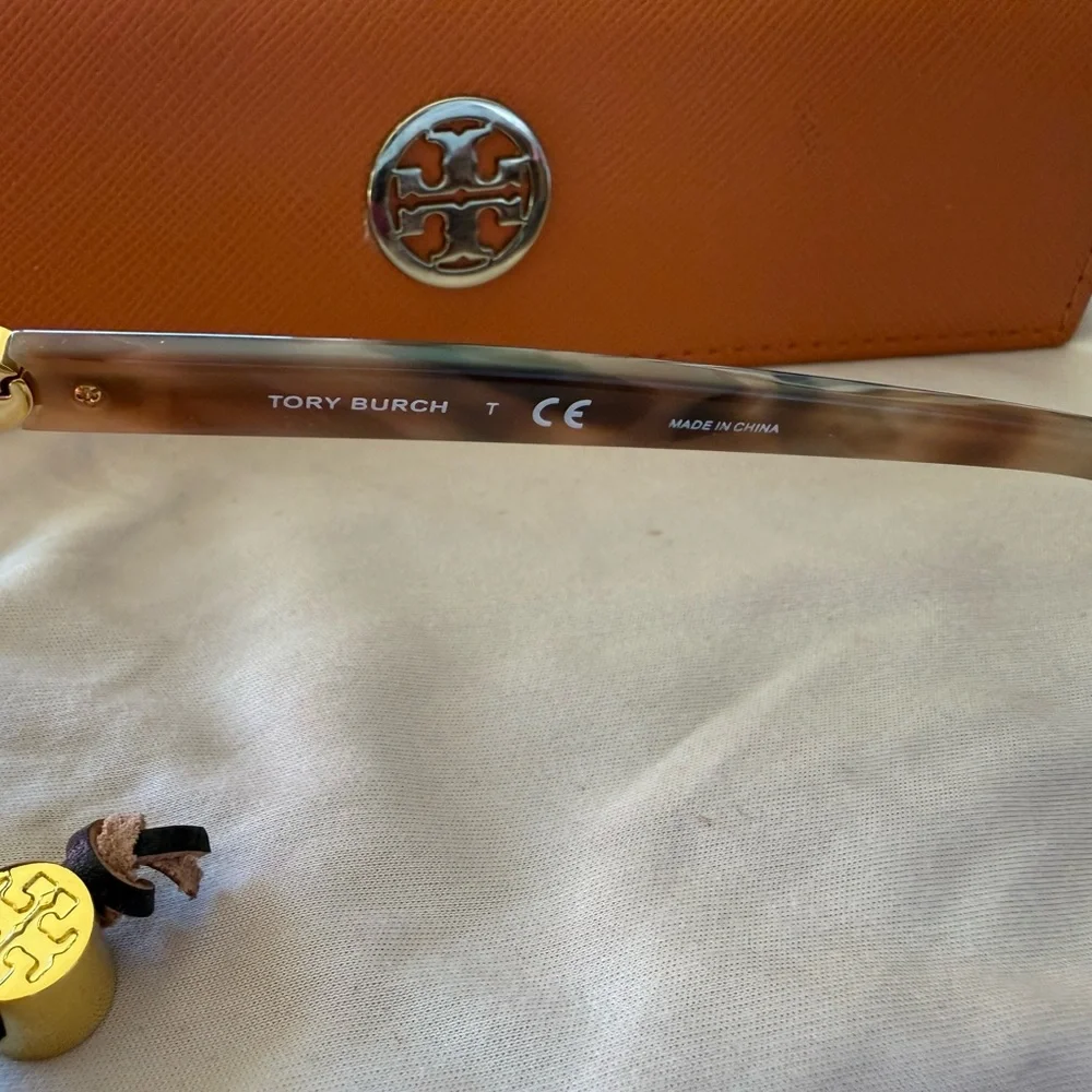 Tory Burch Eyeglasses with Signature hard Case